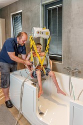 Przenośny podnośnik sufitowy z systemem "Tarzan" - Handi-Move Podnośnik pacjenta