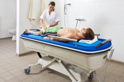 Wózek transportowo-kąpielowy - Handi-Move Podnośnik pacjenta